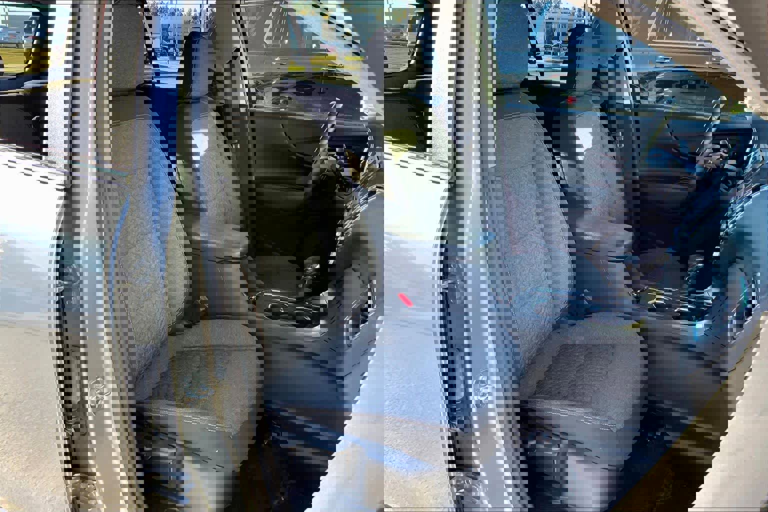 Used 2024 Chevrolet Equinox LT image 8