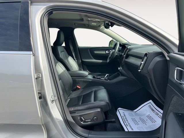 Used 2023 Volvo XC40 B5 Plus AWD/4WD image 15