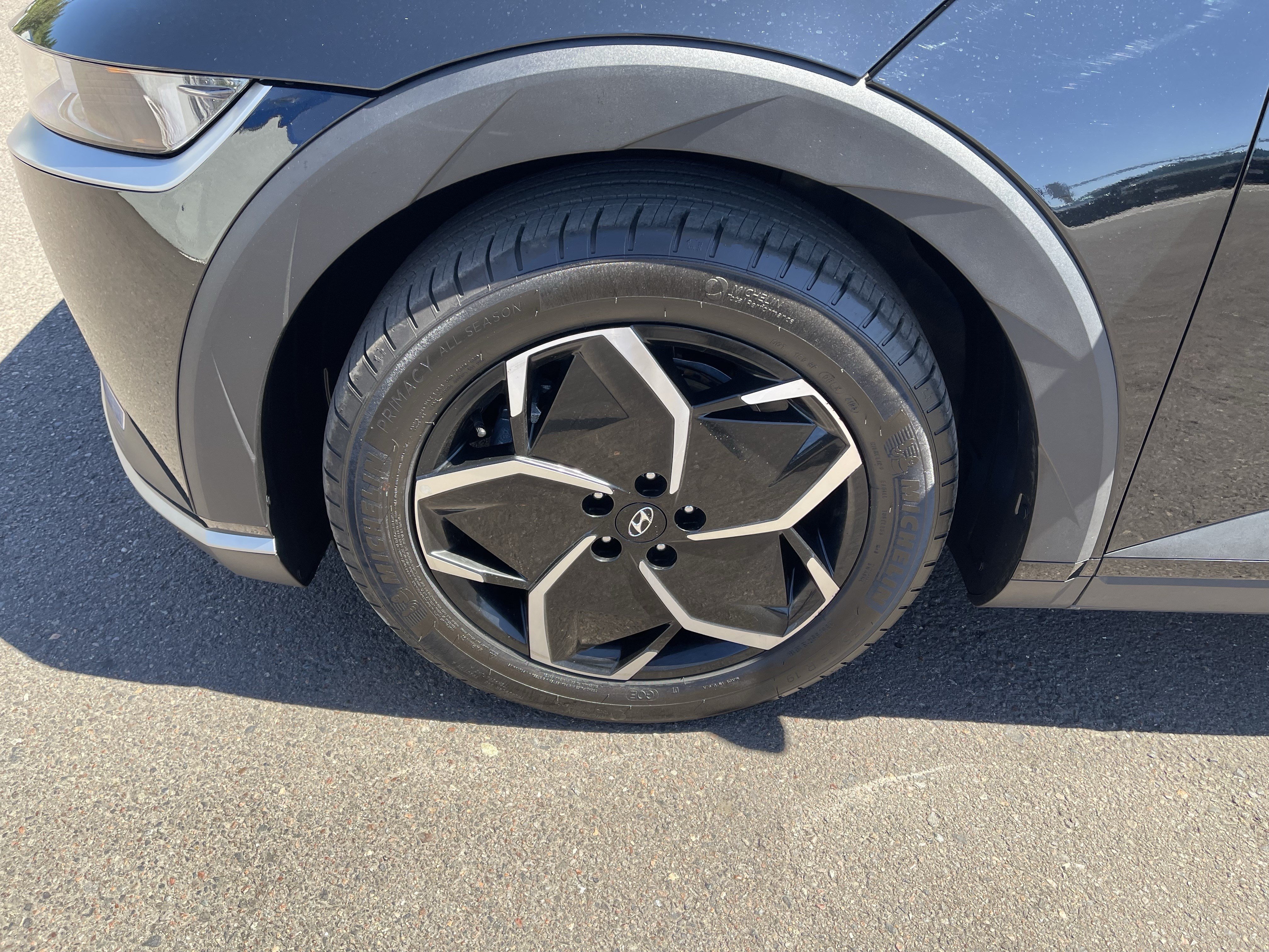 Certified 2024 Hyundai Ioniq 5 SEL AWD/4WD image 9