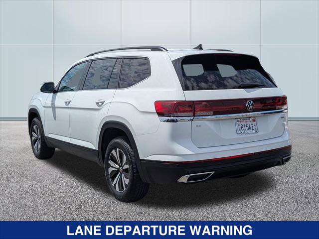 Used 2024 Volkswagen Atlas SE AWD/4WD image 3
