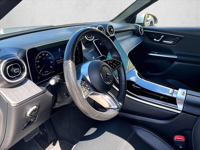 Used 2025 Mercedes-Benz GLC 300 image 13