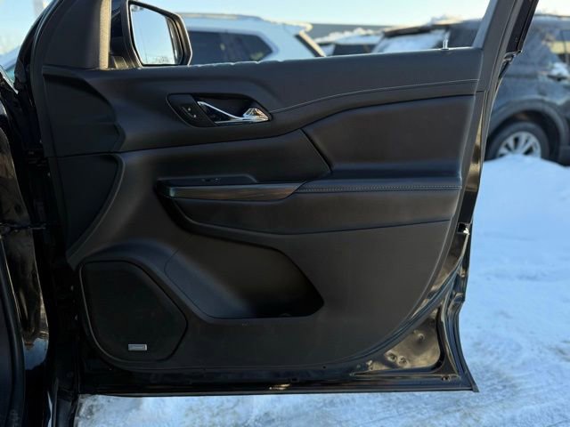 Used 2019 GMC Acadia SLT image 17