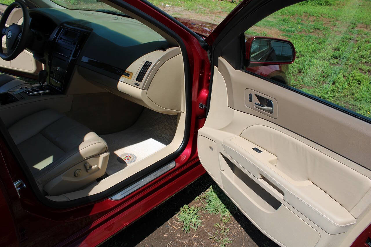 Used 2005 Cadillac STS w/ Preferred Equipment Group RWD image 40