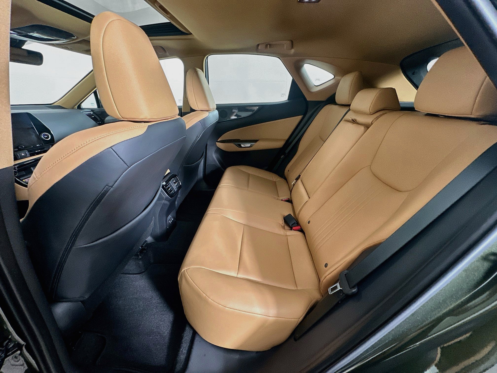 Used 2025 Lexus NX 250 FWD w/ Premium Package image 28