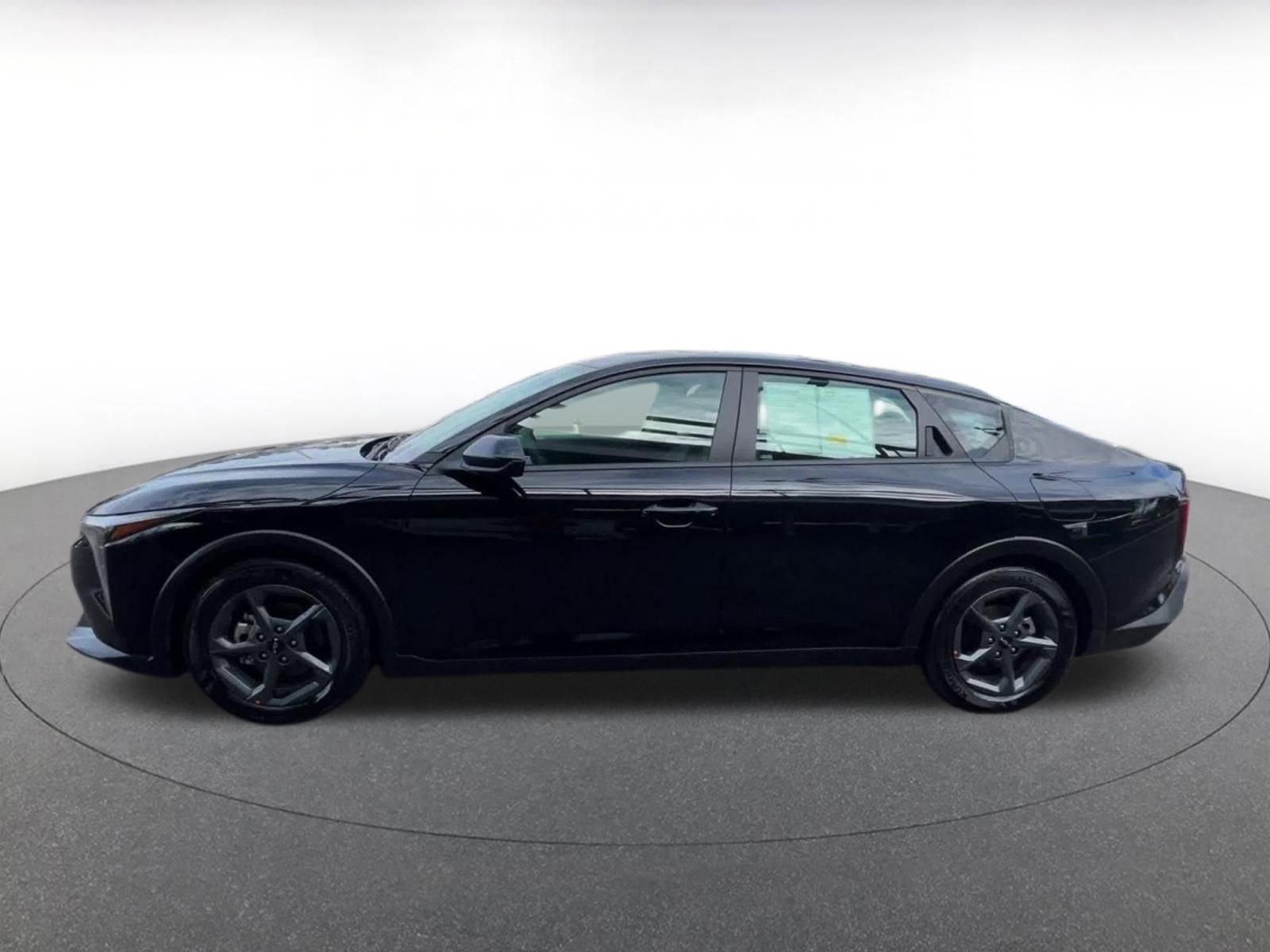 Used 2025 Kia K4 FWD image 9