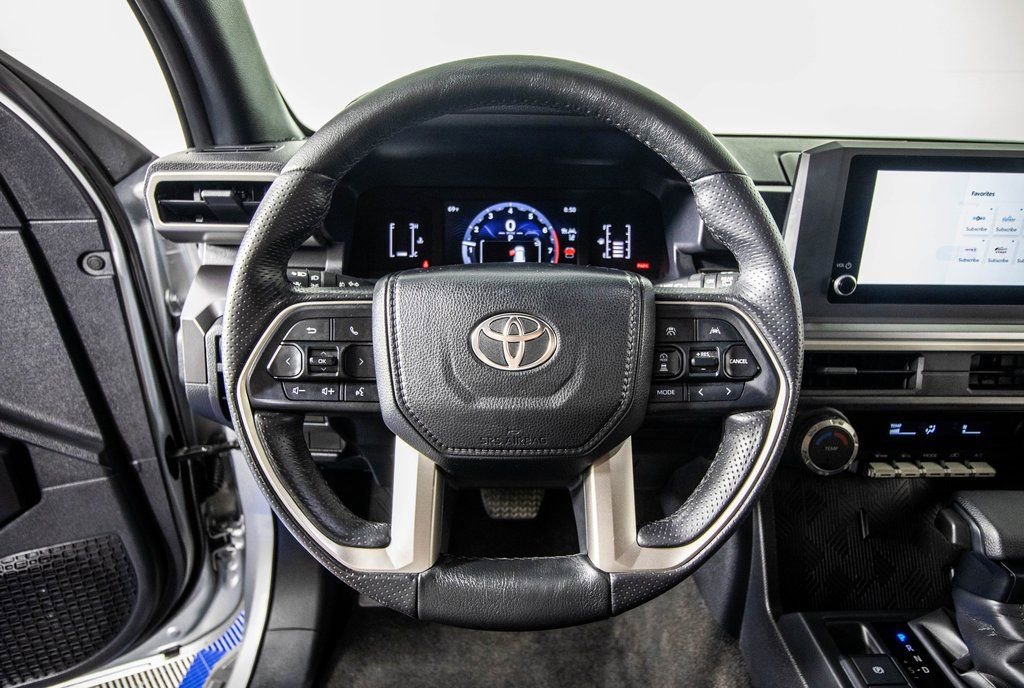 Used 2025 Toyota 4Runner SR5 image 19