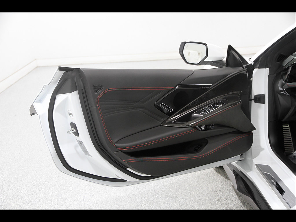 Used 2026 Chevrolet Corvette Z06 RWD image 5