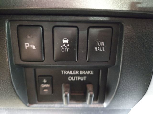 Used 2018 Toyota Tundra SR5 AWD/4WD image 25