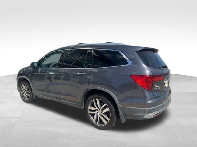 Used 2017 Honda Pilot Touring image 4