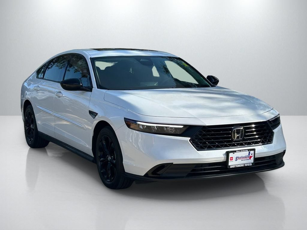 Used 2025 Honda Accord SE video 3