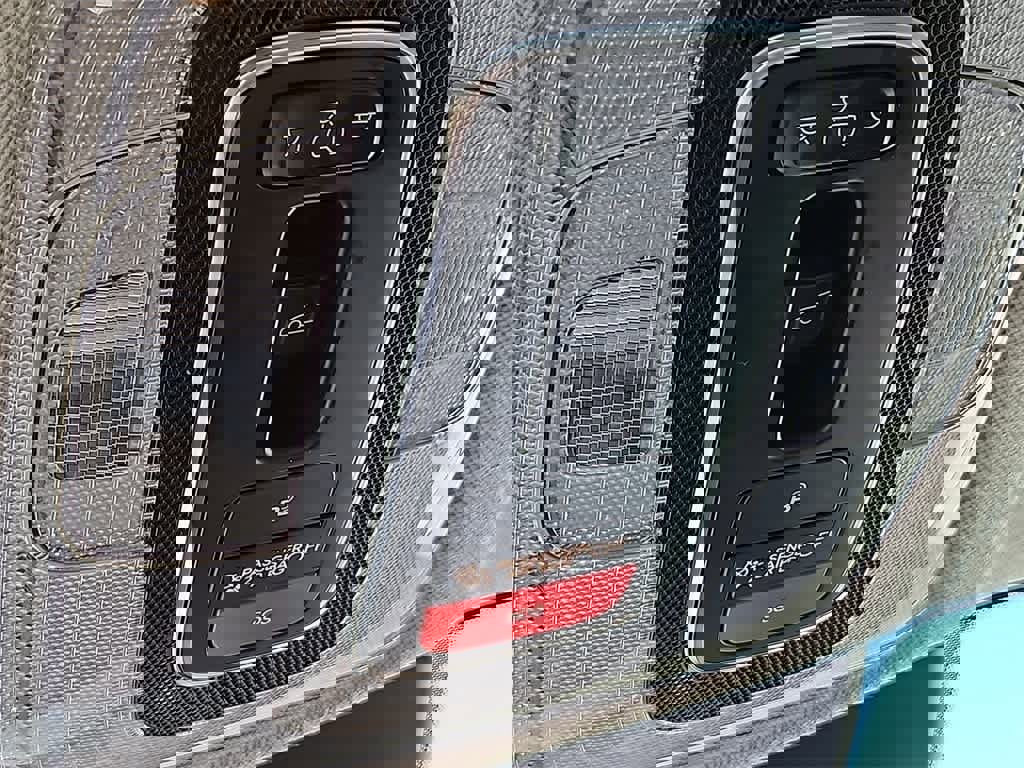 Certified 2024 Hyundai Elantra SEL w/ Convenience Package image 24