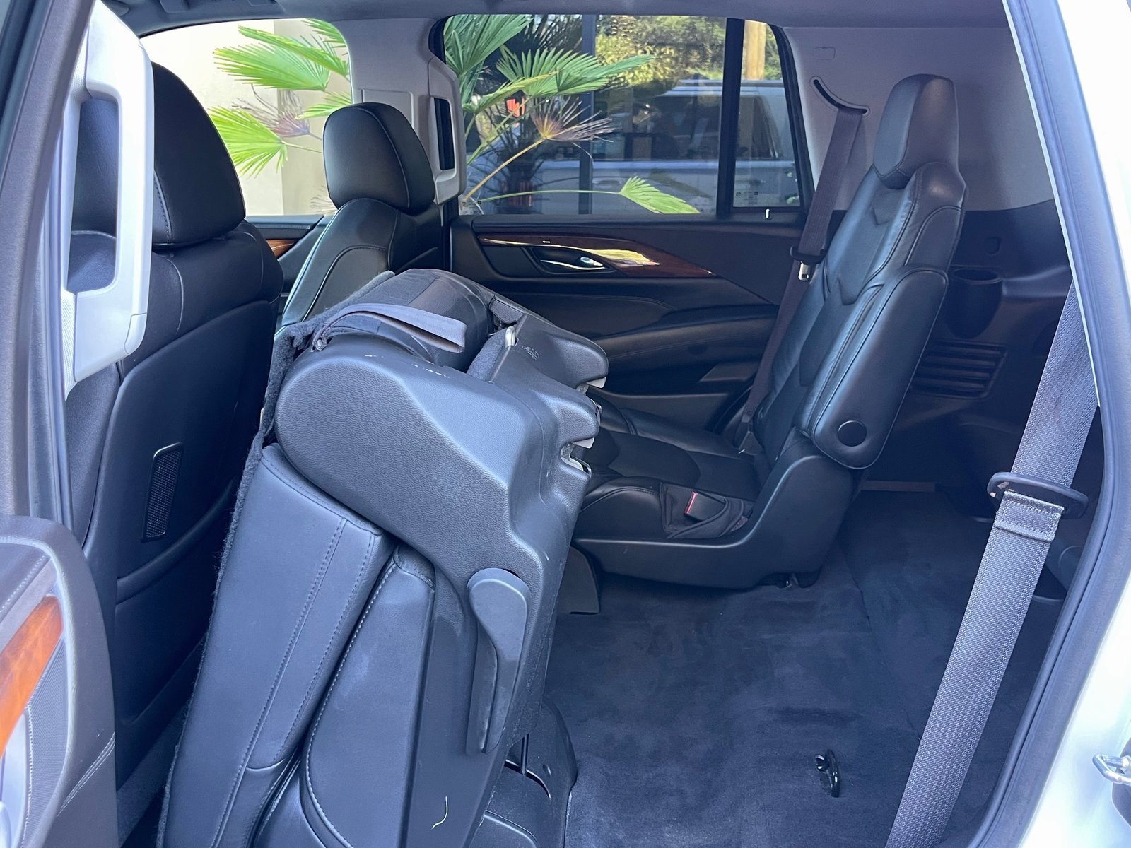 Used 2017 Cadillac Escalade Premium Luxury image 28