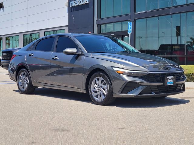 Used 2024 Hyundai Elantra SEL FWD image 34