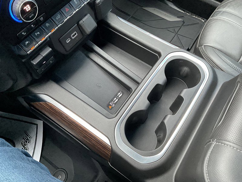 Used 2019 Chevrolet Silverado 1500 High Country w/ Technology Package image 27