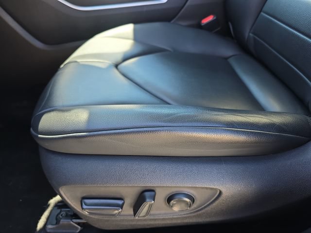 Used 2020 Toyota Highlander XLE AWD/4WD image 33