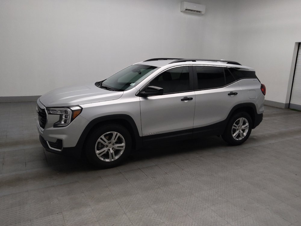 Used 2022 GMC Terrain SLE w/ Driver Convenience Package FWD image 2