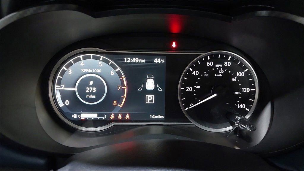 Used 2025 Nissan Versa SV w/ Trunk Package image 22