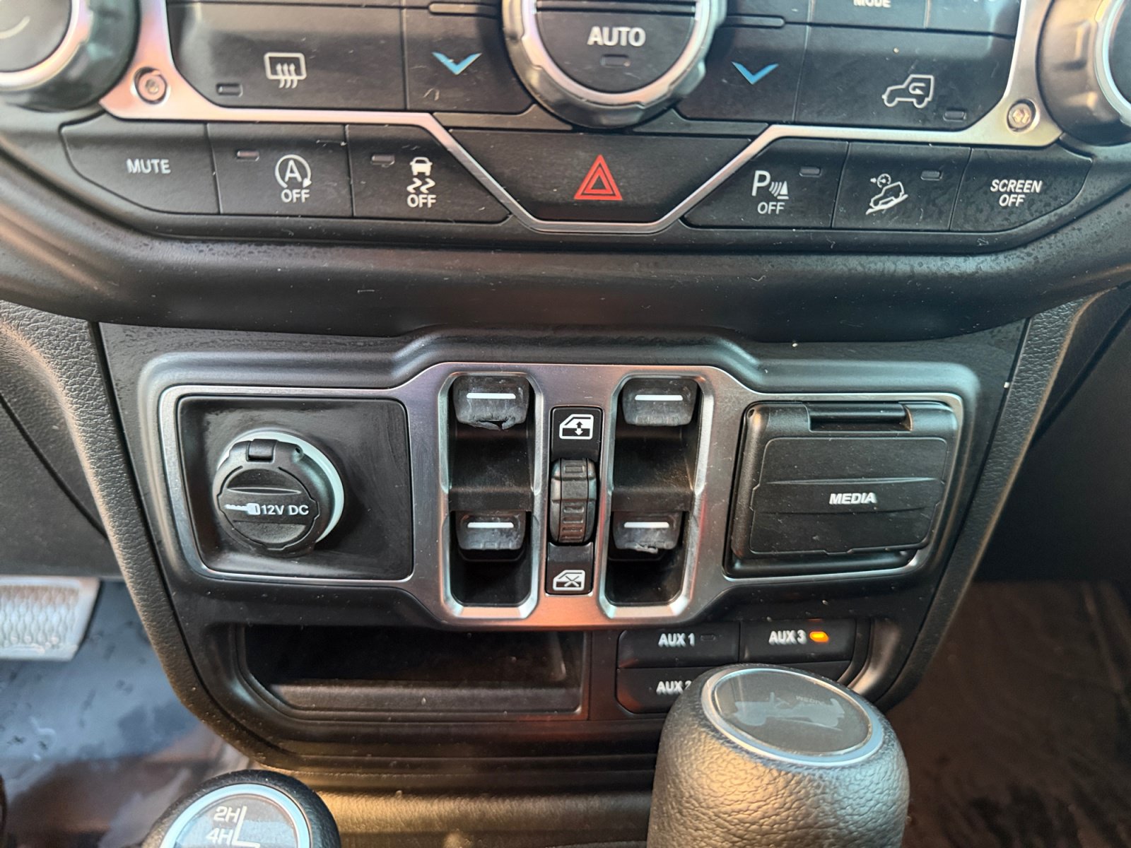 Used 2021 Jeep Wrangler Unlimited Sport AWD/4WD image 25