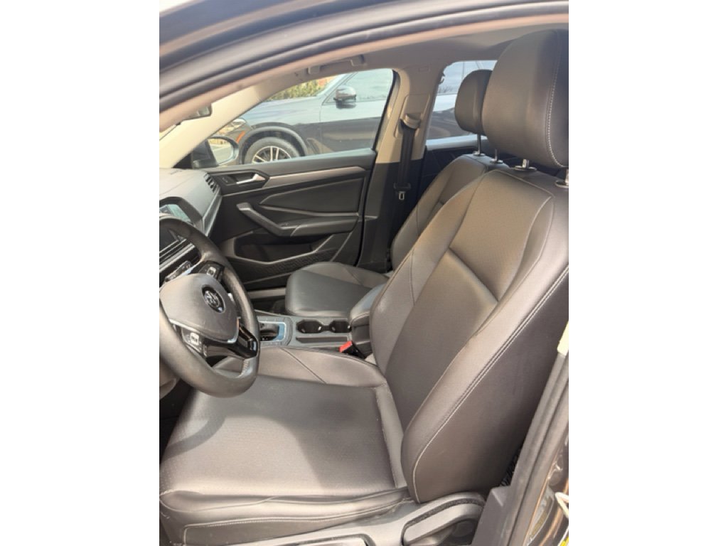 Used 2019 Volkswagen Jetta SE w/ Cold Weather Package image 9