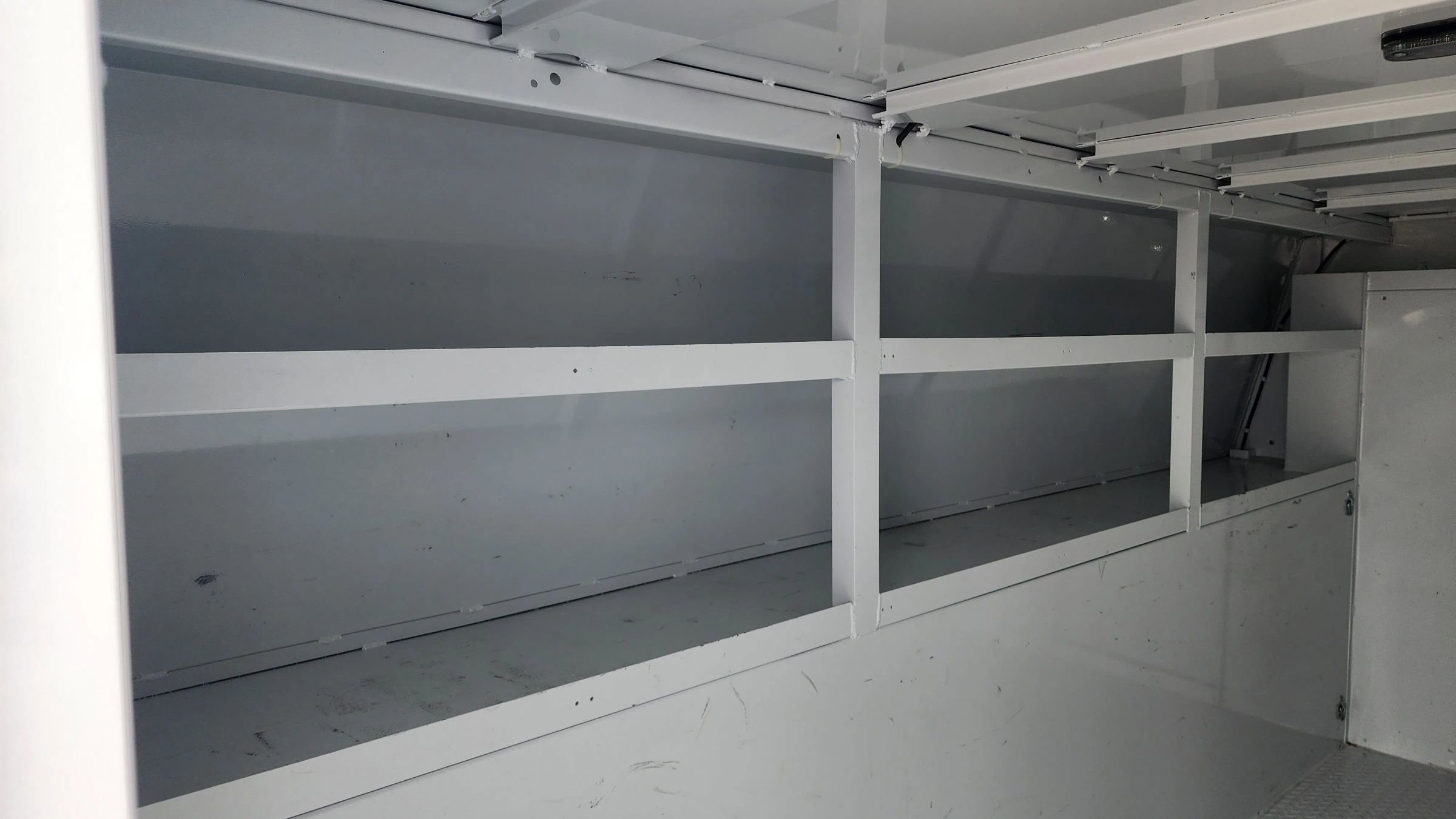 Used 2024 Ford E-350 and Econoline 350 Super Duty w/ Power Windows & Locks Group image 21