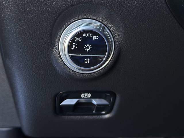 Used 2024 Mercedes-Benz C 300 Sedan image 21