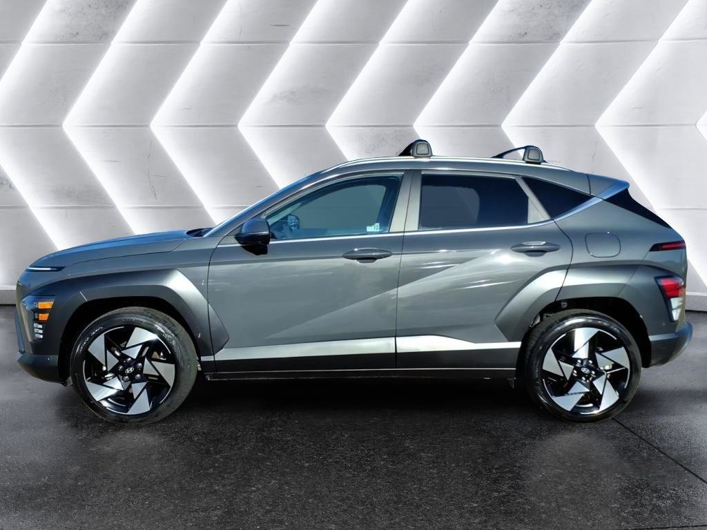 Used 2025 Hyundai Kona Limited image 2