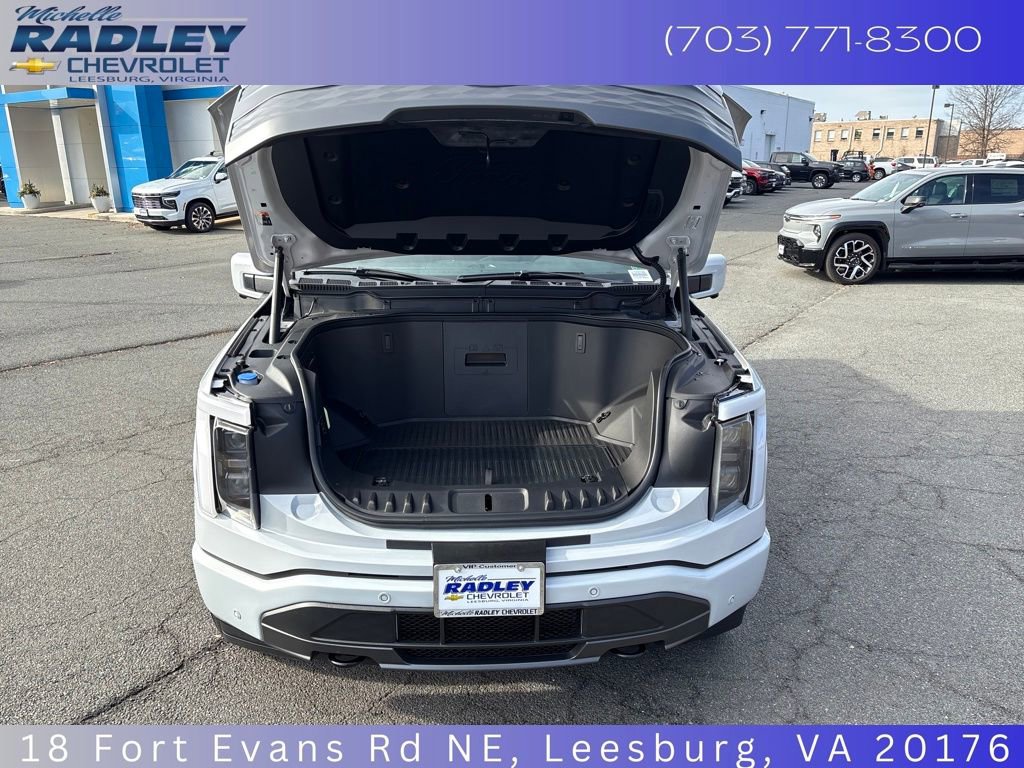 Used 2025 Ford F150 Lightning Lariat image 11
