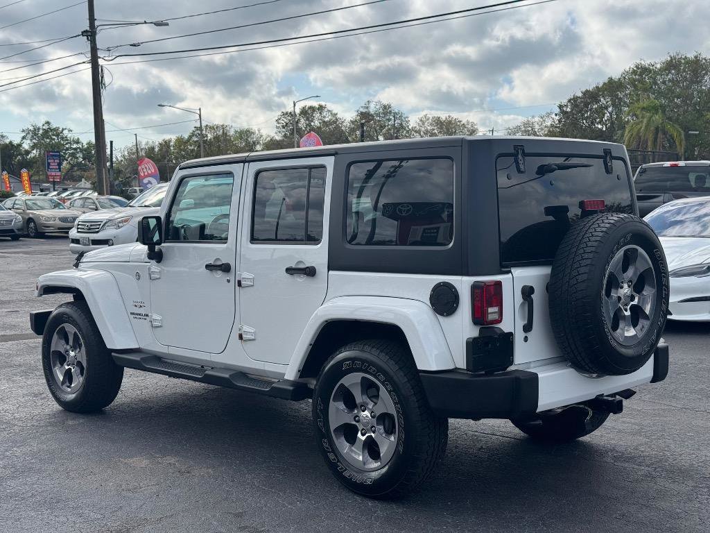 Used 2016 Jeep Wrangler Unlimited Sahara w/ Connectivity Group image 7