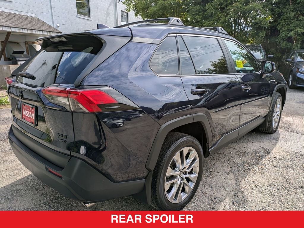 Used 2022 Toyota RAV4 XLE Premium image 5