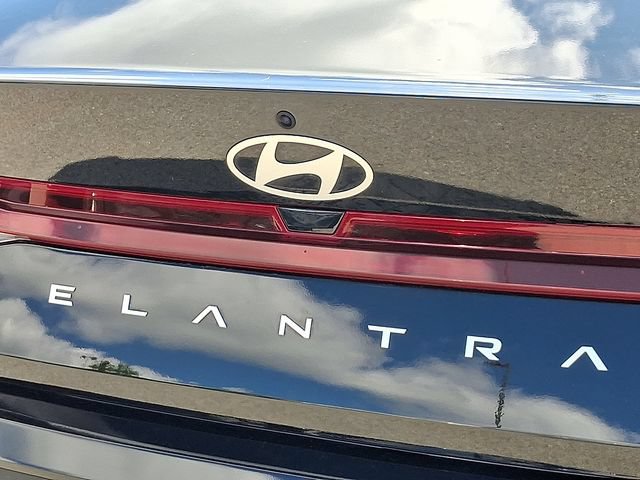 Certified 2026 Hyundai Elantra SE FWD image 29