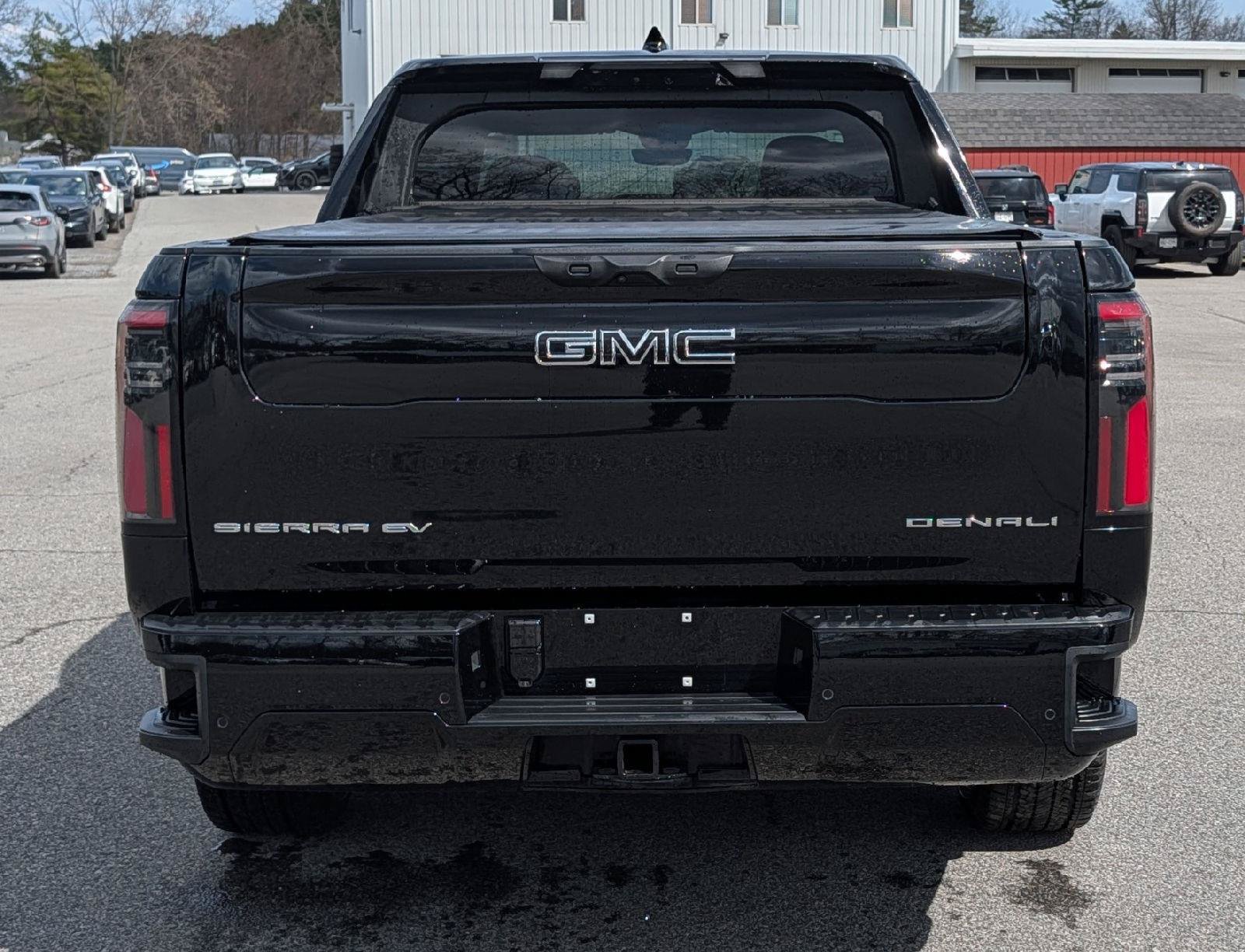 Certified 2025 GMC Sierra EV Denali AWD/4WD image 9