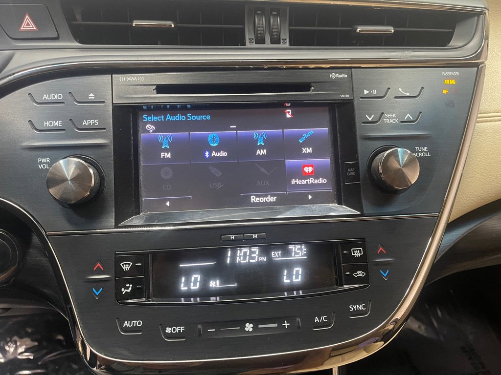 Used 2016 Toyota Avalon Touring image 30