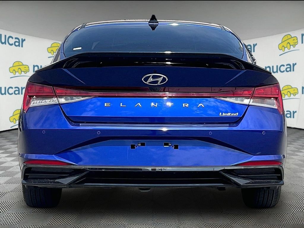 Certified 2023 Hyundai Elantra Limited FWD image 5