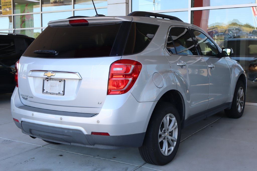 Used 2017 Chevrolet Equinox LT w/ Driver Confidence Package II AWD/4WD image 10
