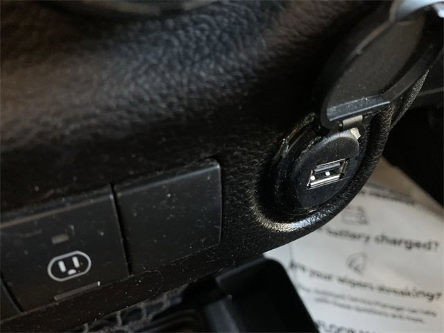 Used 2017 Jeep Wrangler Unlimited Sahara w/ Connectivity Group image 26