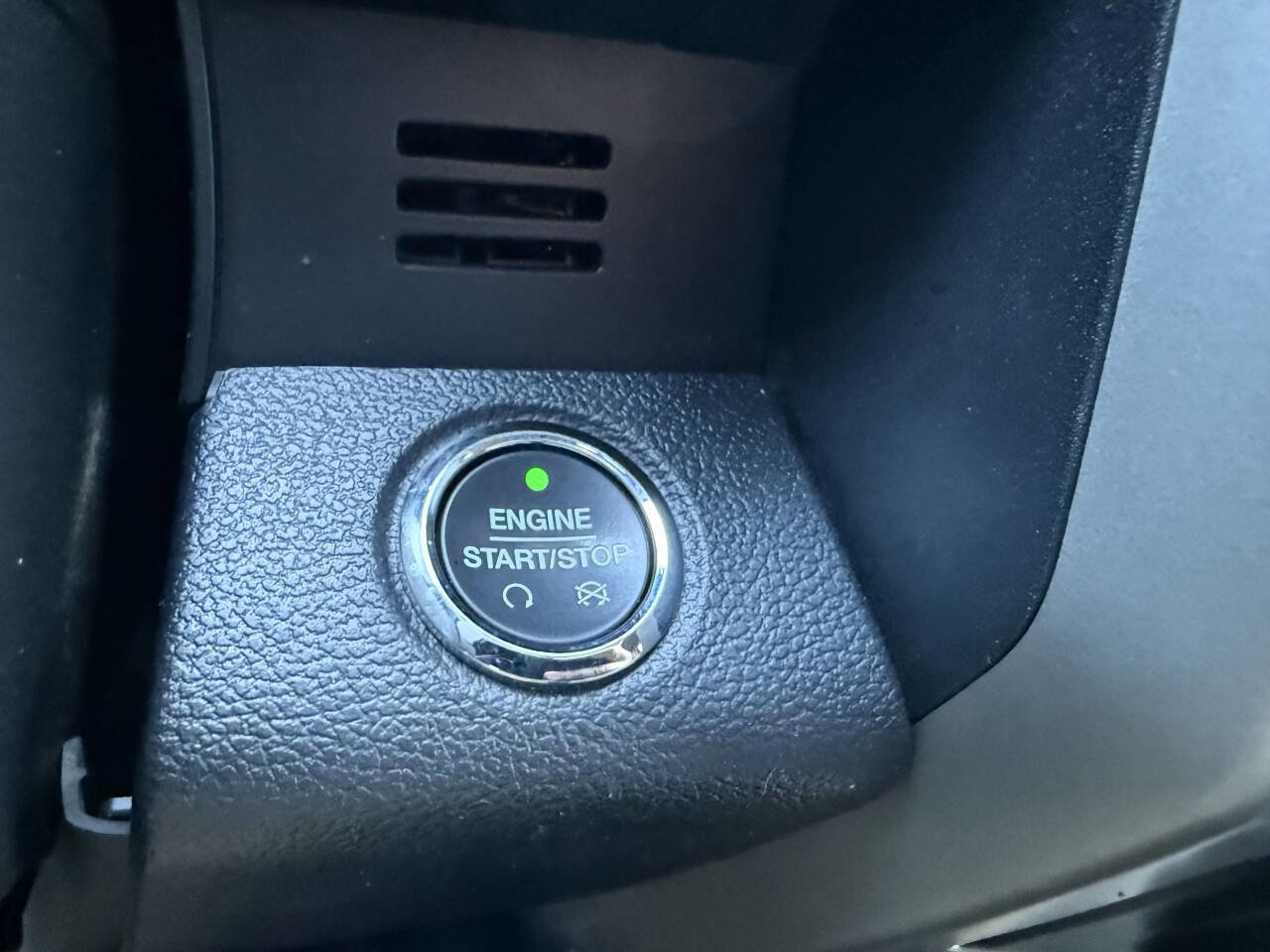 Used 2016 Ford F150 Lariat w/ Equipment Group 501A Mid image 19