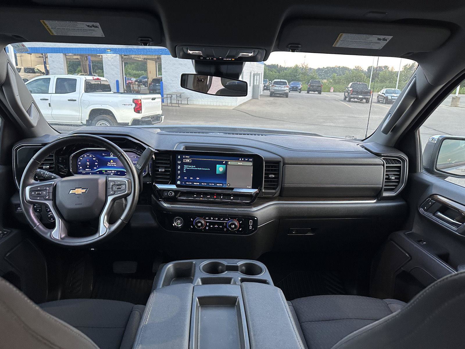 Used 2024 Chevrolet Silverado 1500 LT AWD/4WD image 13