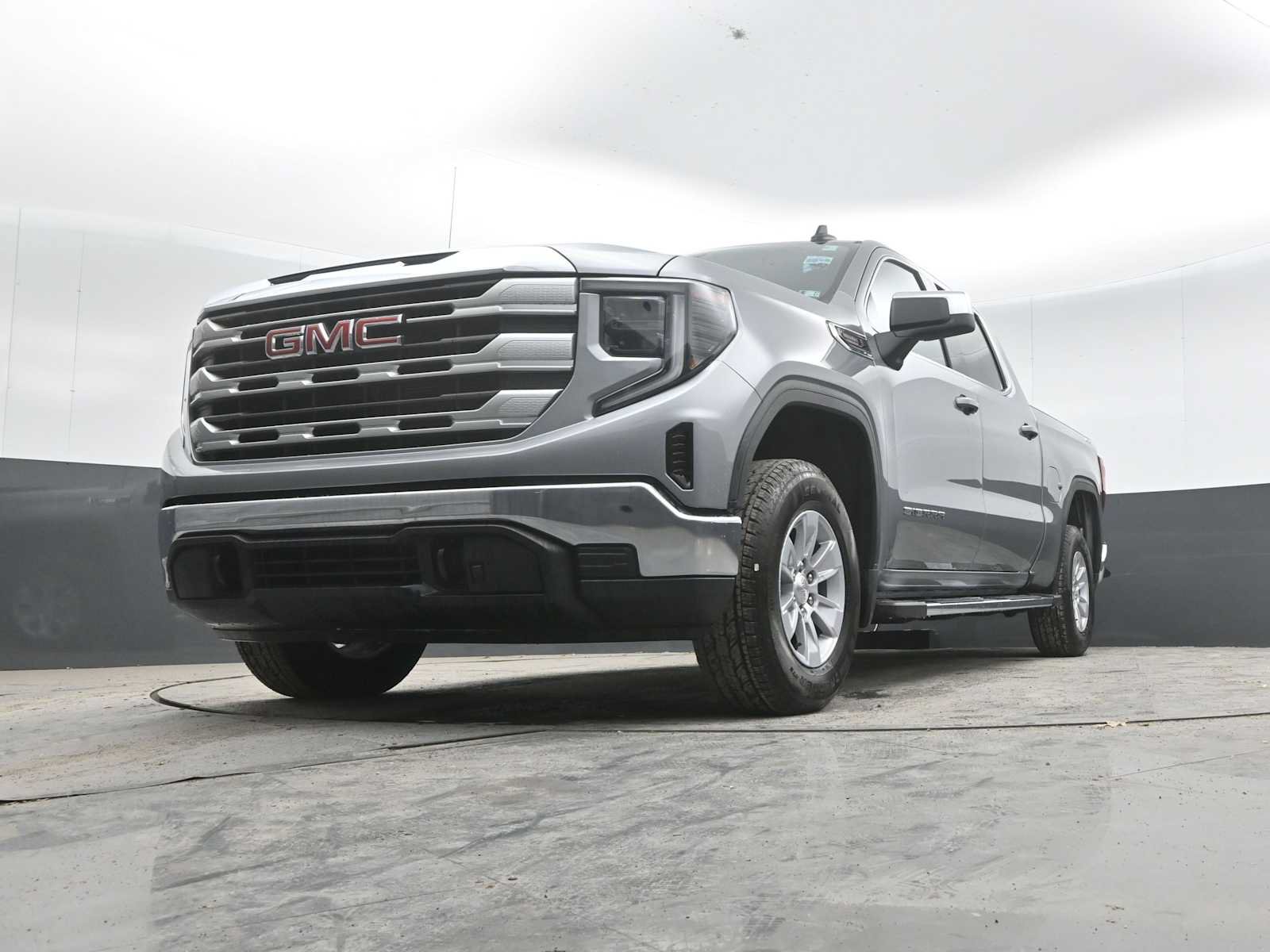 New 2026 GMC Sierra 1500 SLE AWD/4WD image 40