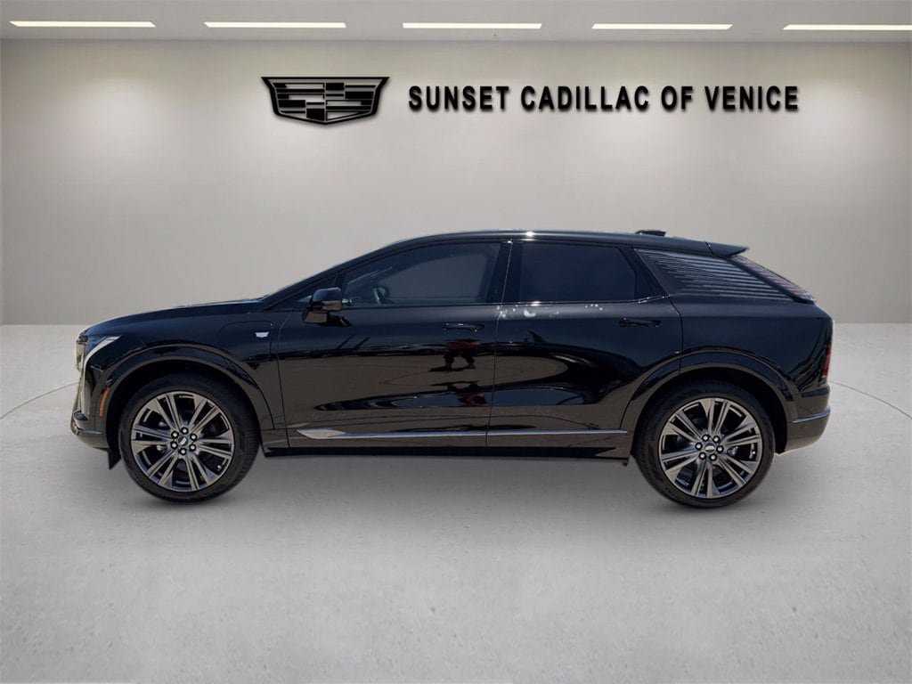 New 2026 Cadillac Optiq Sport 2 w/ LPO, Floor Liner Package AWD/4WD image 6