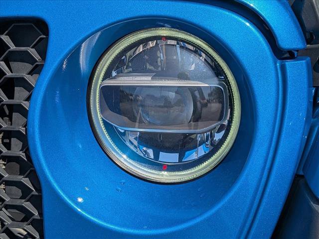 Used 2021 Jeep Gladiator Sport image 2