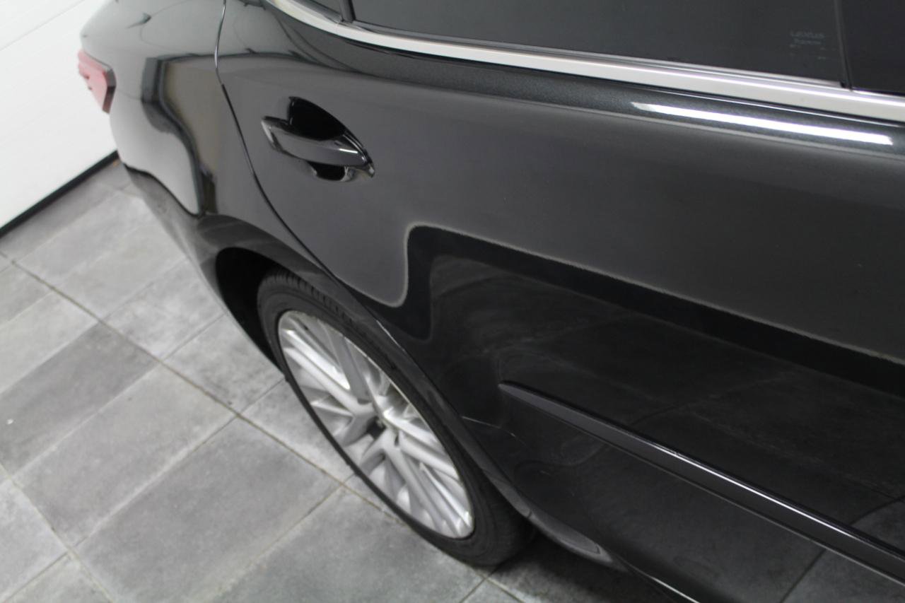 Used 2018 Lexus ES 350 w/ Luxury Package w/Wood Trim FWD image 38