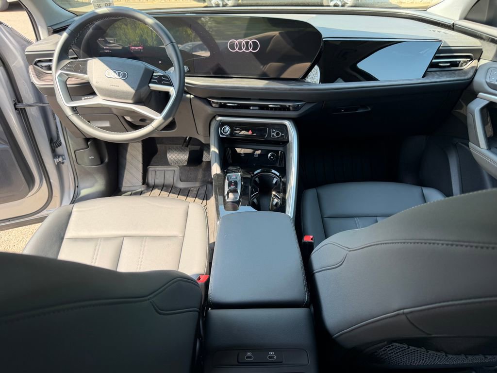 Used 2025 Audi Q5 Premium w/ Convenience Package AWD/4WD image 19
