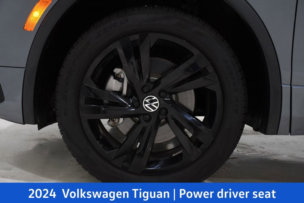 Used 2024 Volkswagen Tiguan SE R-Line image 6