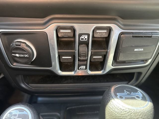 Used 2018 Jeep Wrangler Unlimited Sport S image 25