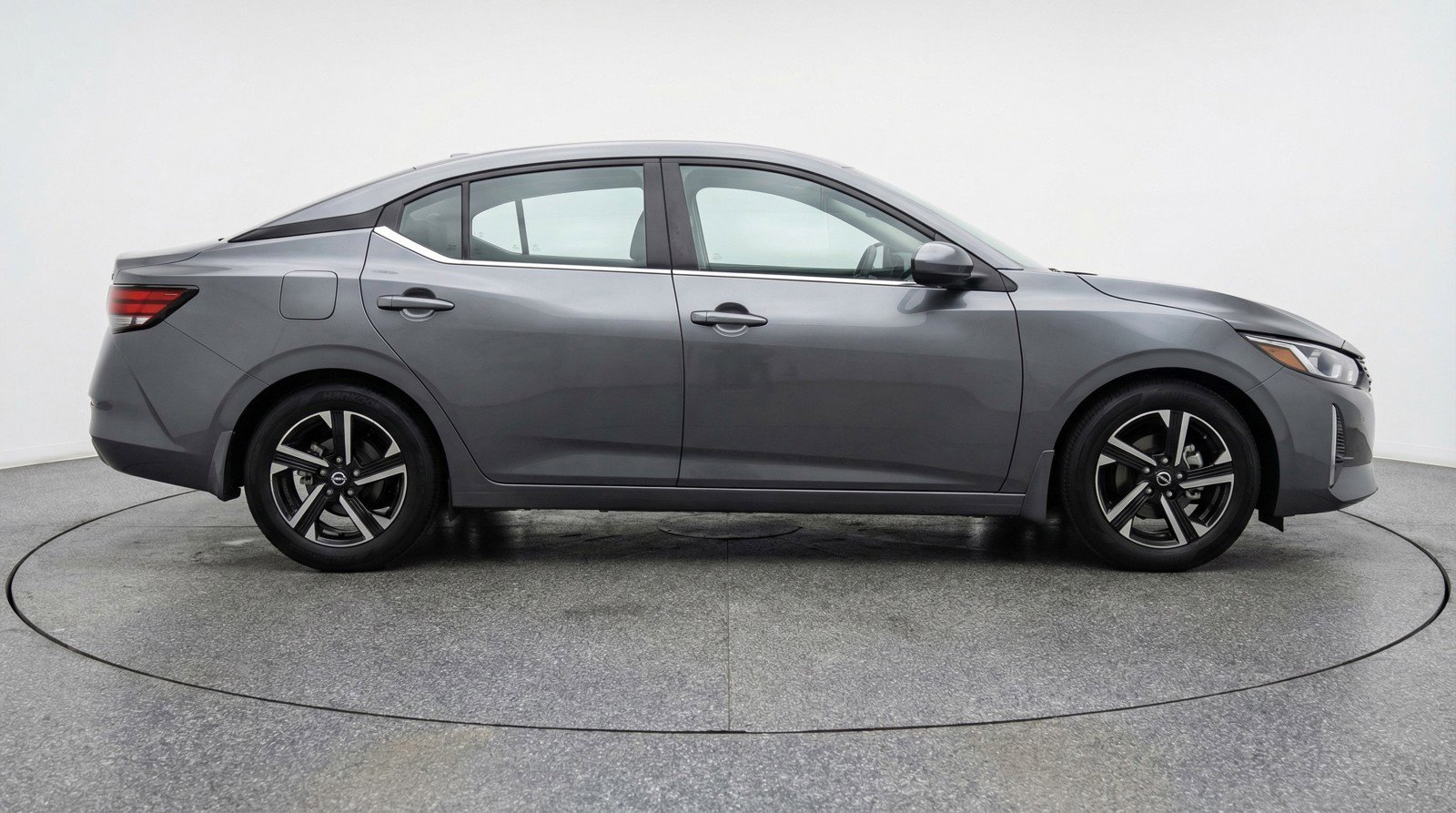 Used 2025 Nissan Sentra SV image 11