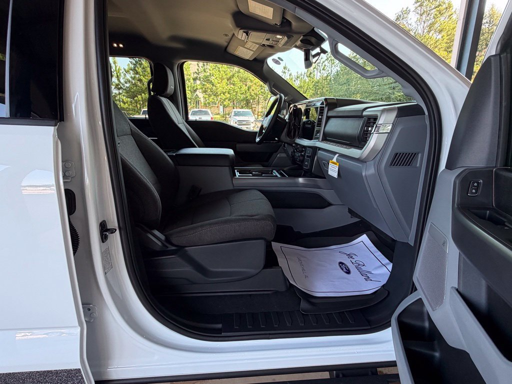 New 2027 Ford F250 XLT w/ XLT Premium Package AWD/4WD image 7