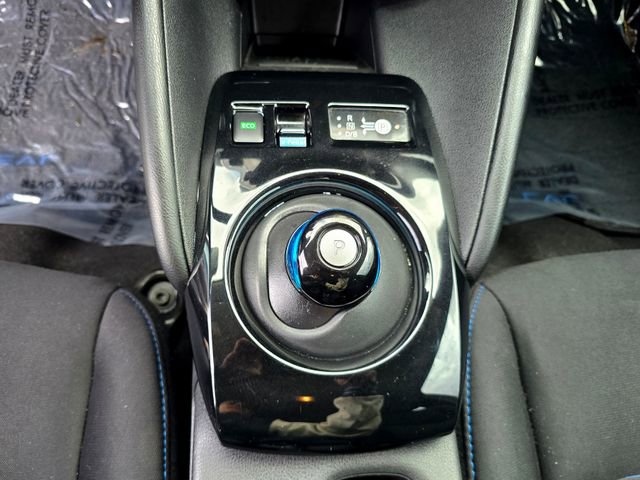 Used 2022 Nissan Leaf SV image 15