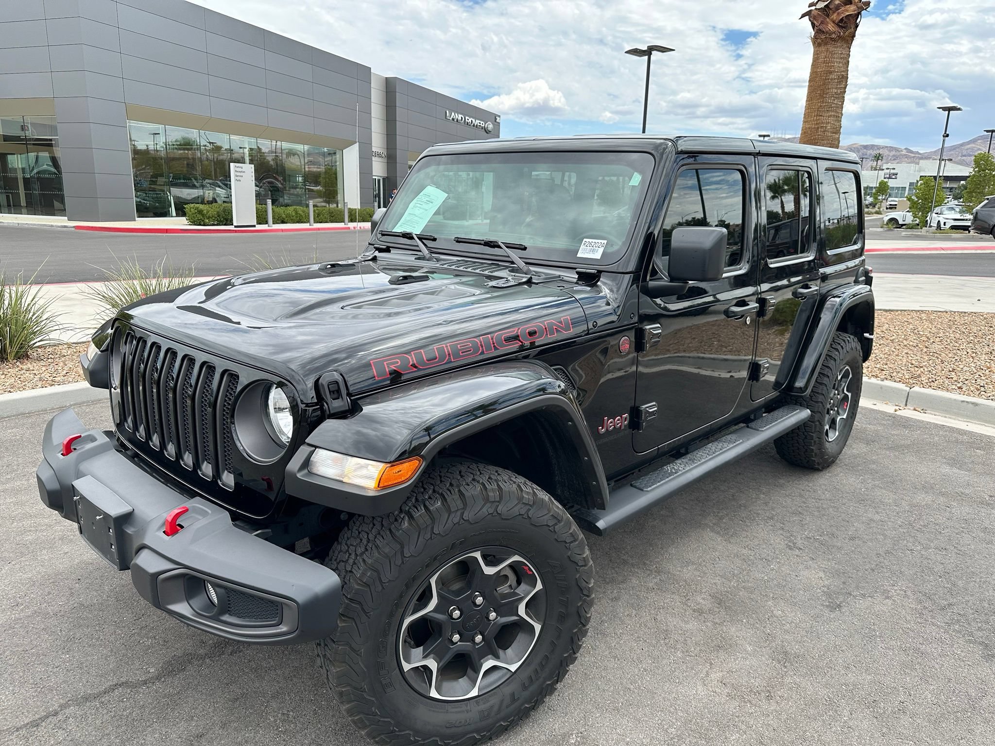 Used 2023 Jeep Wrangler Unlimited Rubicon w/ Cold Weather Group AWD/4WD image 1