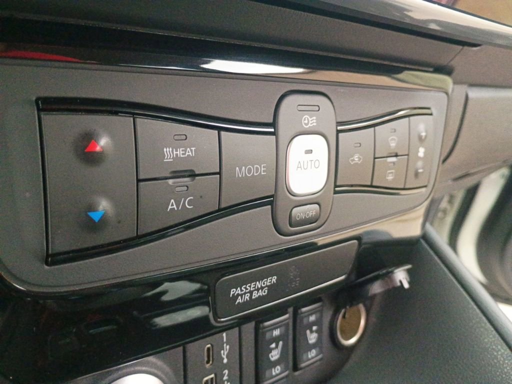 Used 2021 Nissan Leaf SL Plus FWD image 31