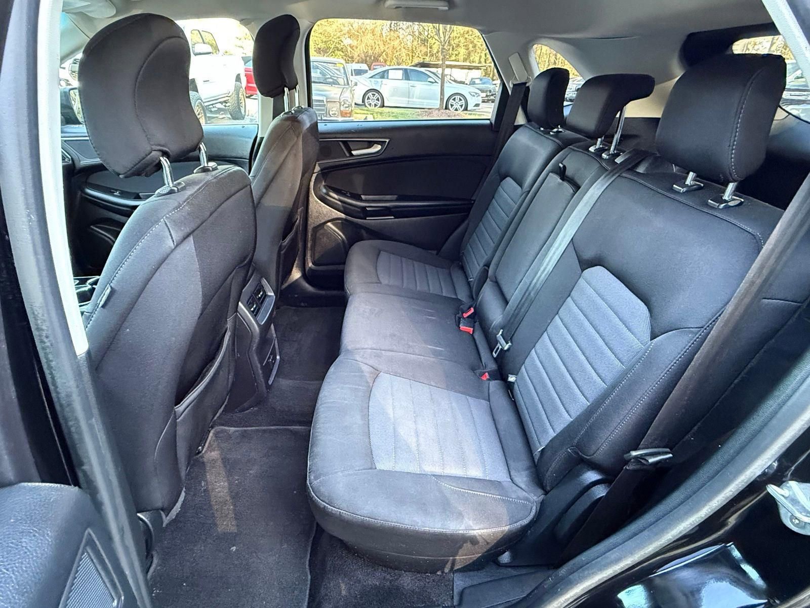 Used 2017 Ford Edge SE AWD/4WD image 29